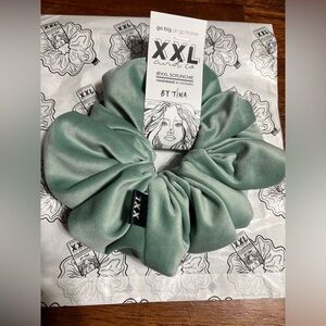 New XXL Scrunchie Mint Green